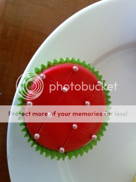 http://i604.photobucket.com/albums/tt121/luna1708/29062009390.jpg