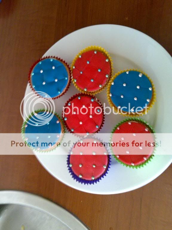 http://i604.photobucket.com/albums/tt121/luna1708/29062009392.jpg