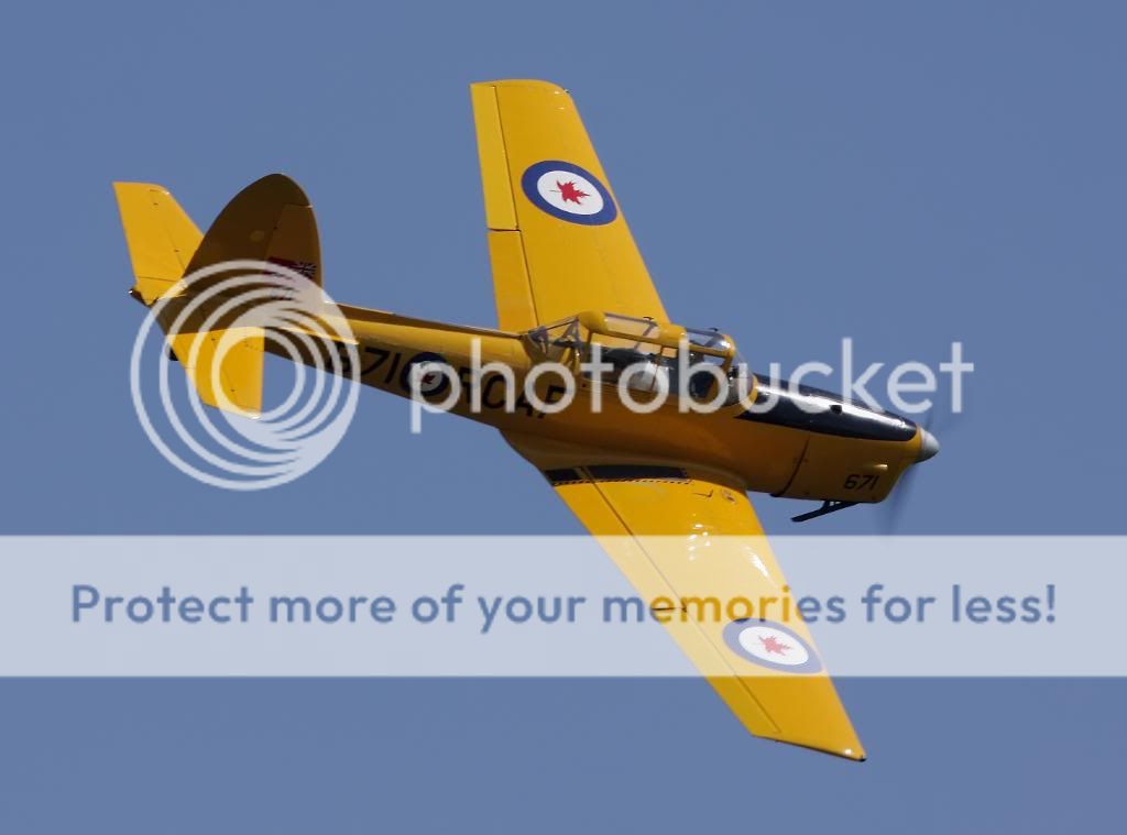 http://i604.photobucket.com/albums/tt126/IanP51/Shuttleworth%20Spring%20Air%20Show%2011/IMG_2495A.jpg