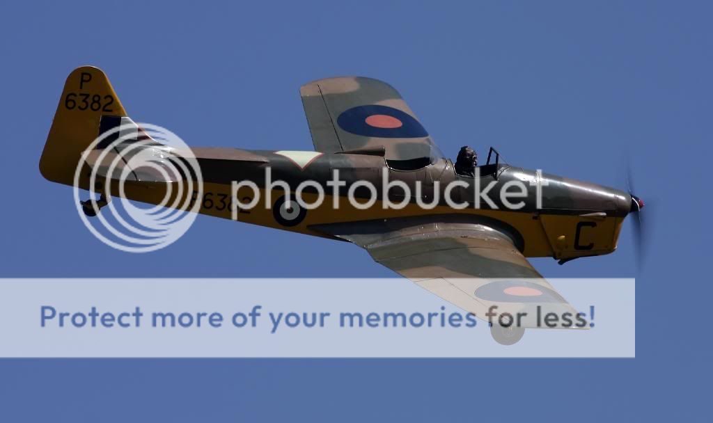 http://i604.photobucket.com/albums/tt126/IanP51/Shuttleworth%20Spring%20Air%20Show%2011/IMG_2500A.jpg