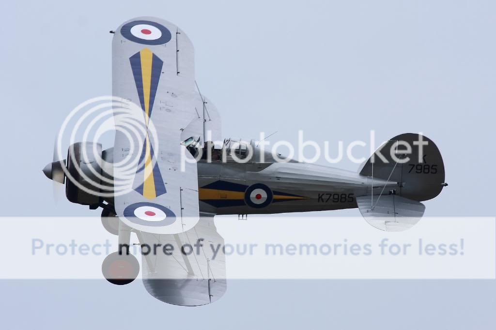 http://i604.photobucket.com/albums/tt126/IanP51/Shuttleworth%20Spring%20Air%20Show%2011/Shuttleworth%20Mid%20Summer%20Air%20Show%20June%205th%202011/IMG_3238A.jpg