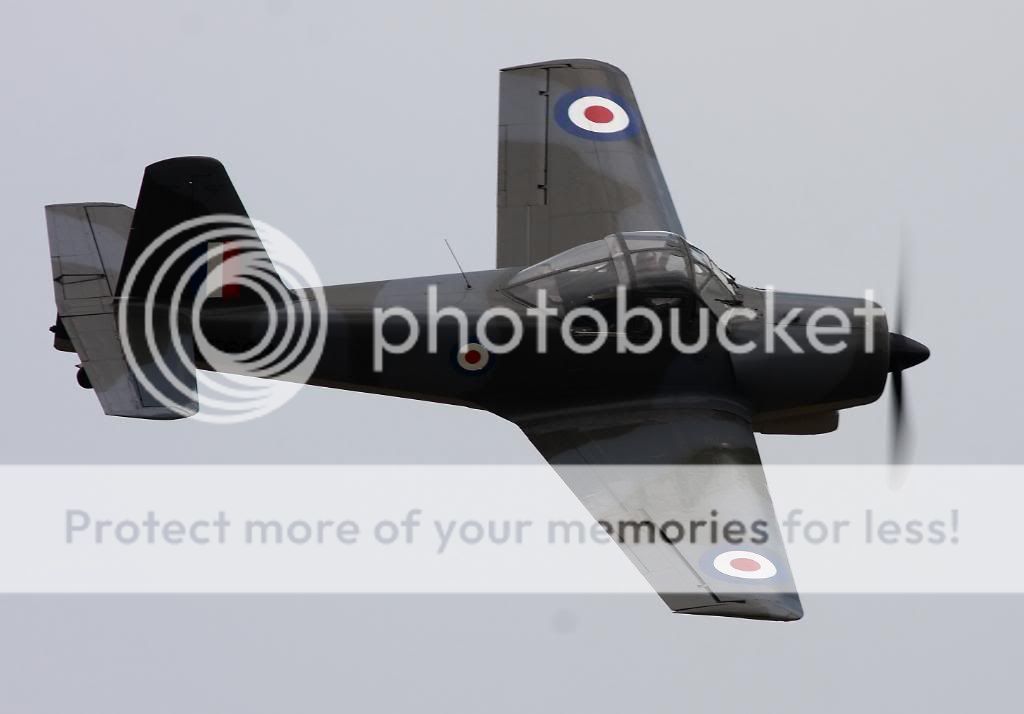 http://i604.photobucket.com/albums/tt126/IanP51/Shuttleworth%20Spring%20Air%20Show%2011/Shuttleworth%20Mid%20Summer%20Air%20Show%20June%205th%202011/IMG_3308A.jpg