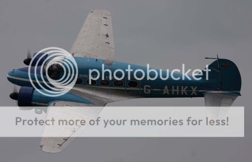 http://i604.photobucket.com/albums/tt126/IanP51/Shuttleworth%20Spring%20Air%20Show%2011/Shuttleworth%20Mid%20Summer%20Air%20Show%20June%205th%202011/IMG_3501A.jpg