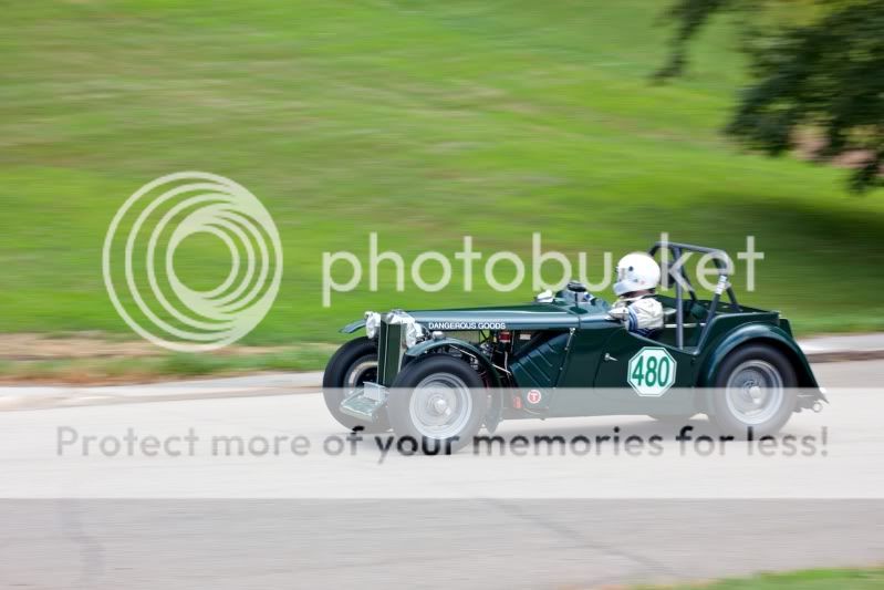 IMAGE: http://i604.photobucket.com/albums/tt127/jxpresto/Vintage%20Grand%20Prix%202010/IMG_1406.jpg