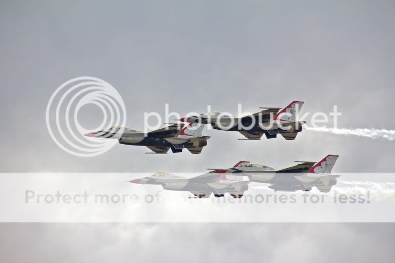 IMAGE: http://i604.photobucket.com/albums/tt127/jxpresto/Wings%20Over%20PIttsburgh/IMG_2854.jpg